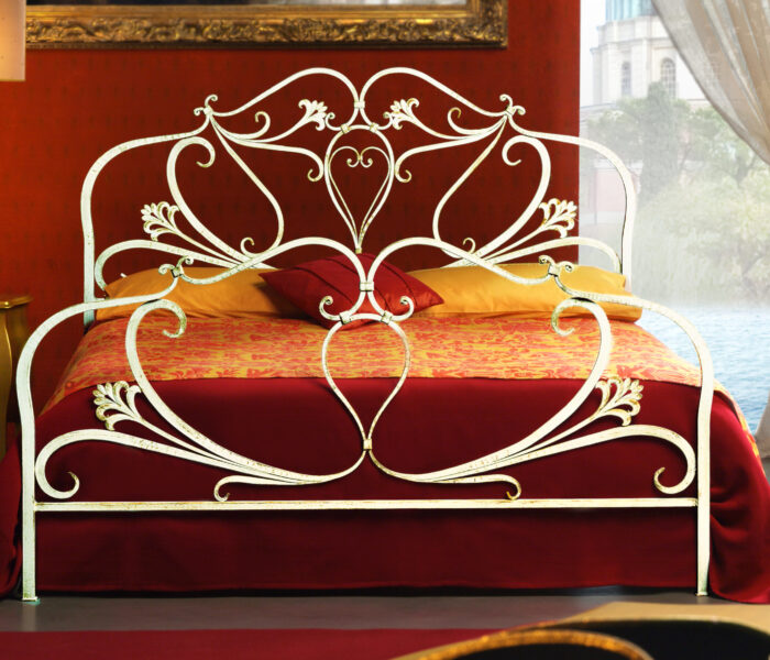 Wrought Iron Bed Art. 3439