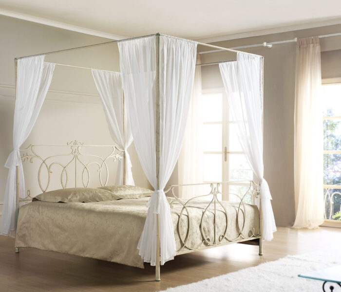 Wrought Iron Bed Art. 3440